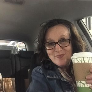 Meet your Posher, Debi